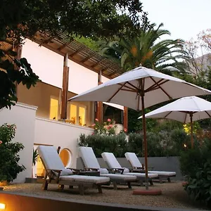 Guest house Four Rosmead Boutique, Cape Town